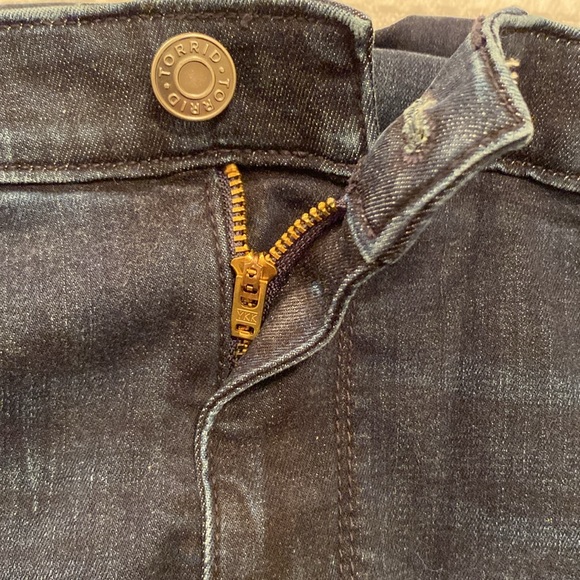 TORRID Jeans, Sky High Kick Boot,Super Soft, Size: 22R, High Rise, New Moon, NEW - Picture 7 of 11